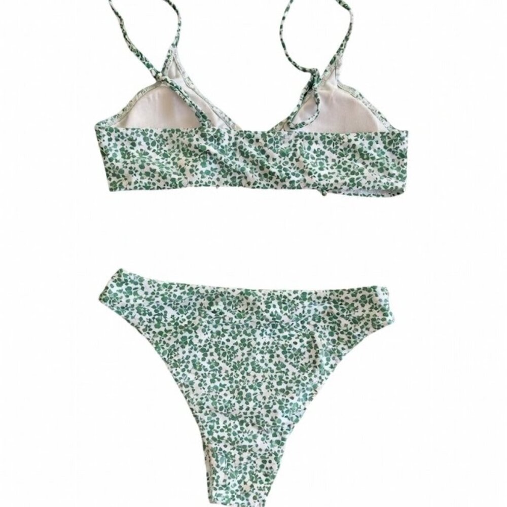 ☘️ NWOT Blooming Jelly Green Floral Bikini Set ☘️ Size Medium ☘️ - Picture 3 of 6